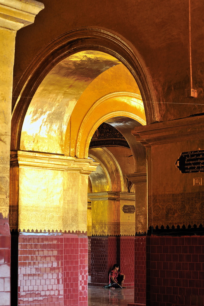 Mahamuni Pagoda in Mandalay