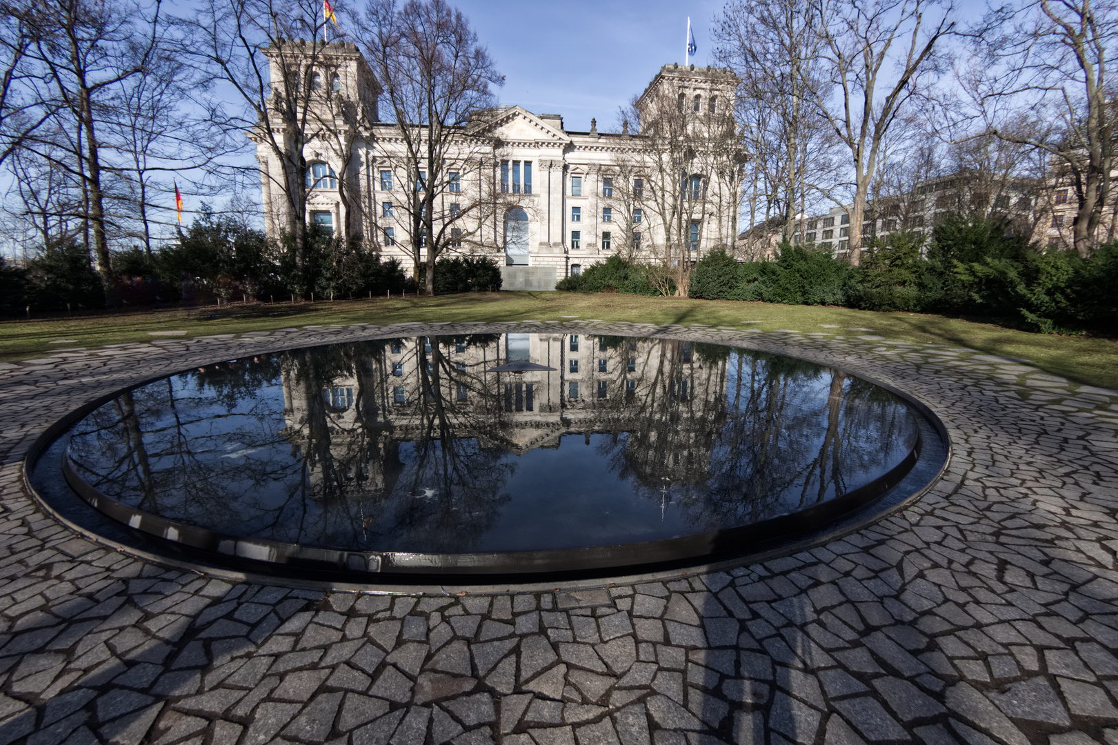 Mahnmal am Reichstag im Winter