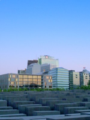 Mahnmal in der Abendsonne