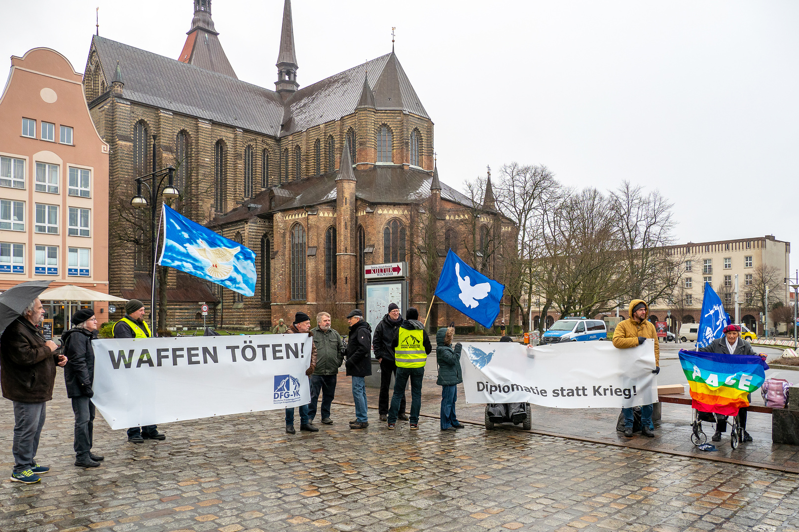 Mahnwache - Diplomatie statt Krieg!