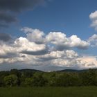 Mai-Wölkchen-Wetter noch 