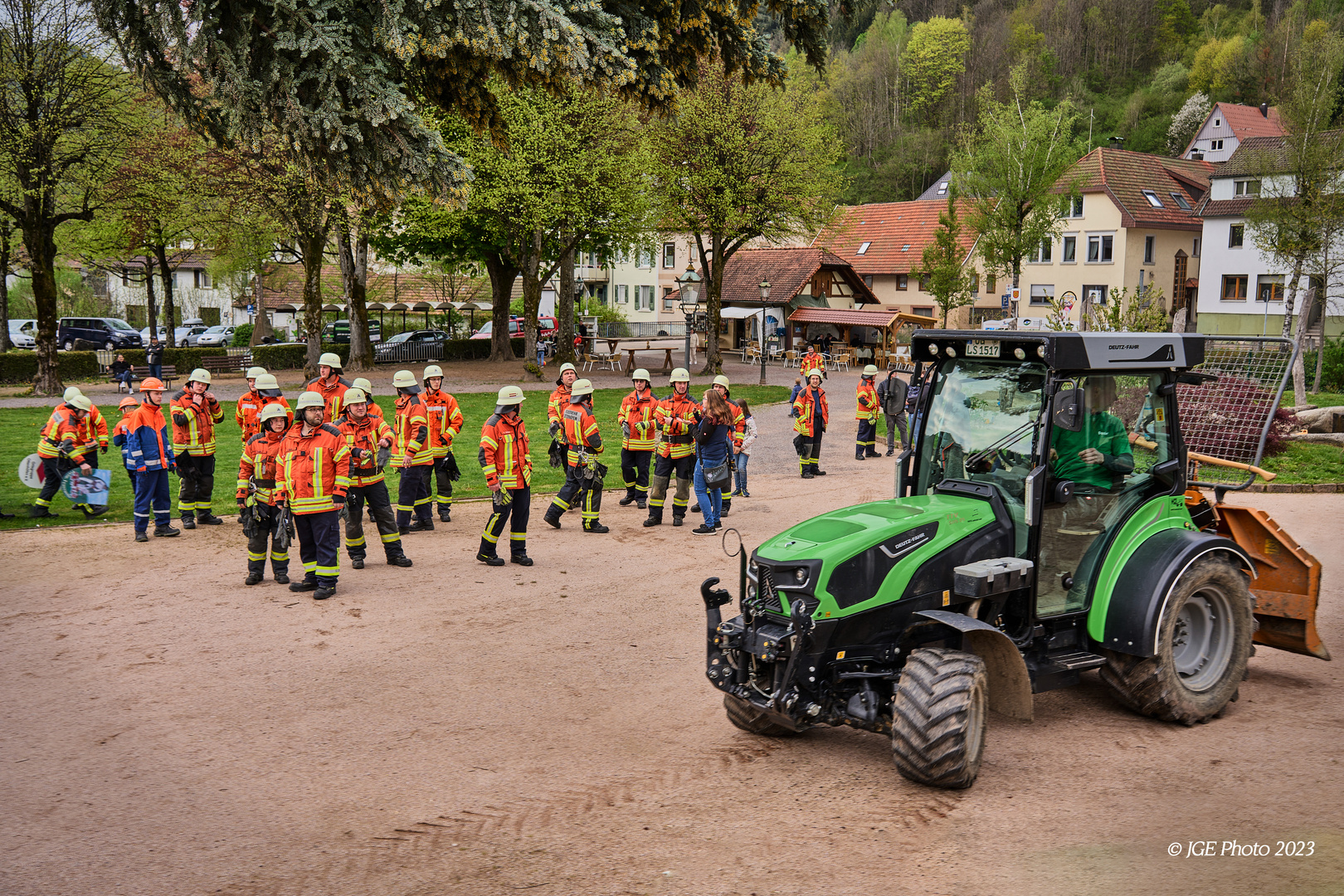 Maibaumaufstellung in Ottenhöfen