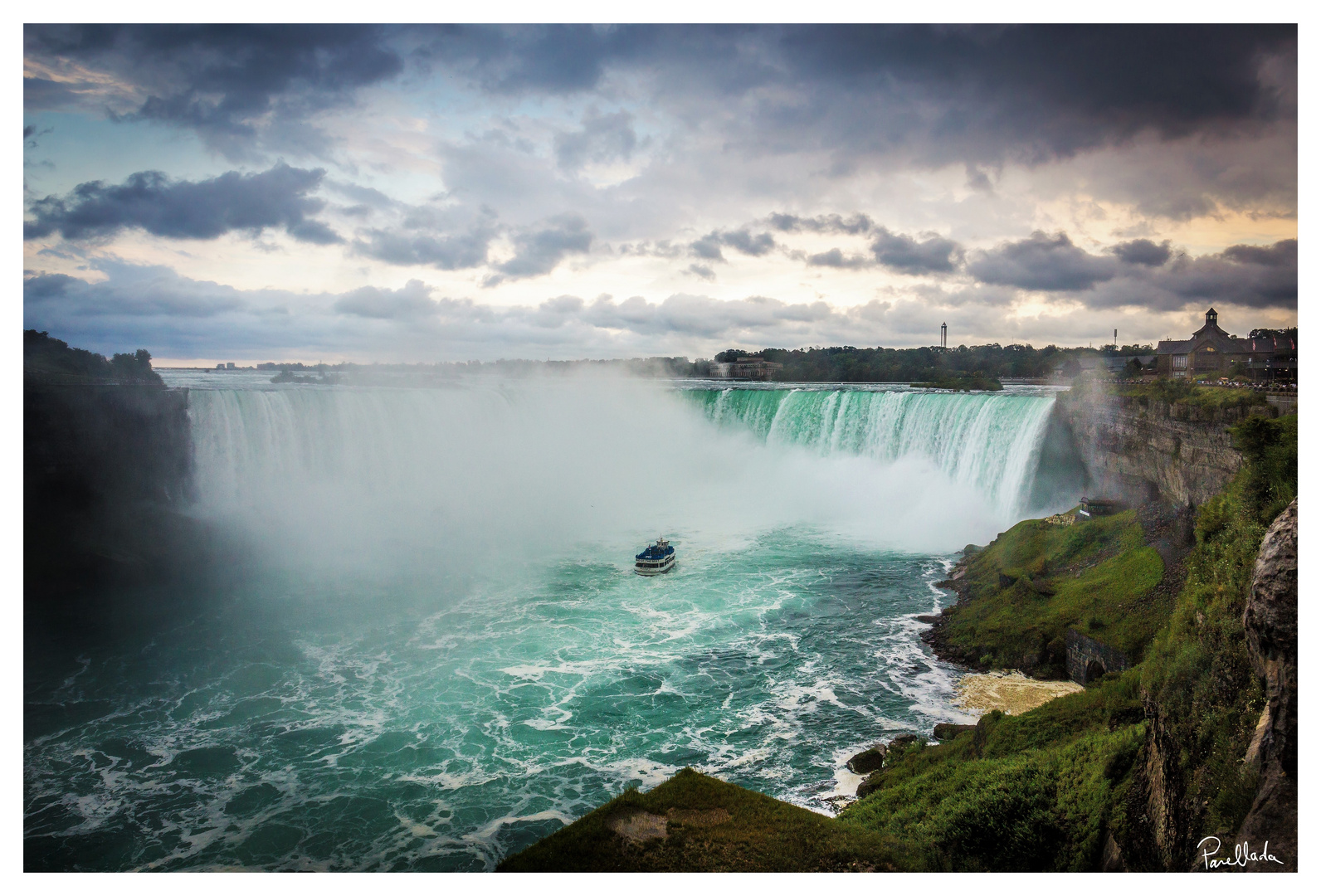 Maid of the Mist - Niagara Falls - Canada (2017) 