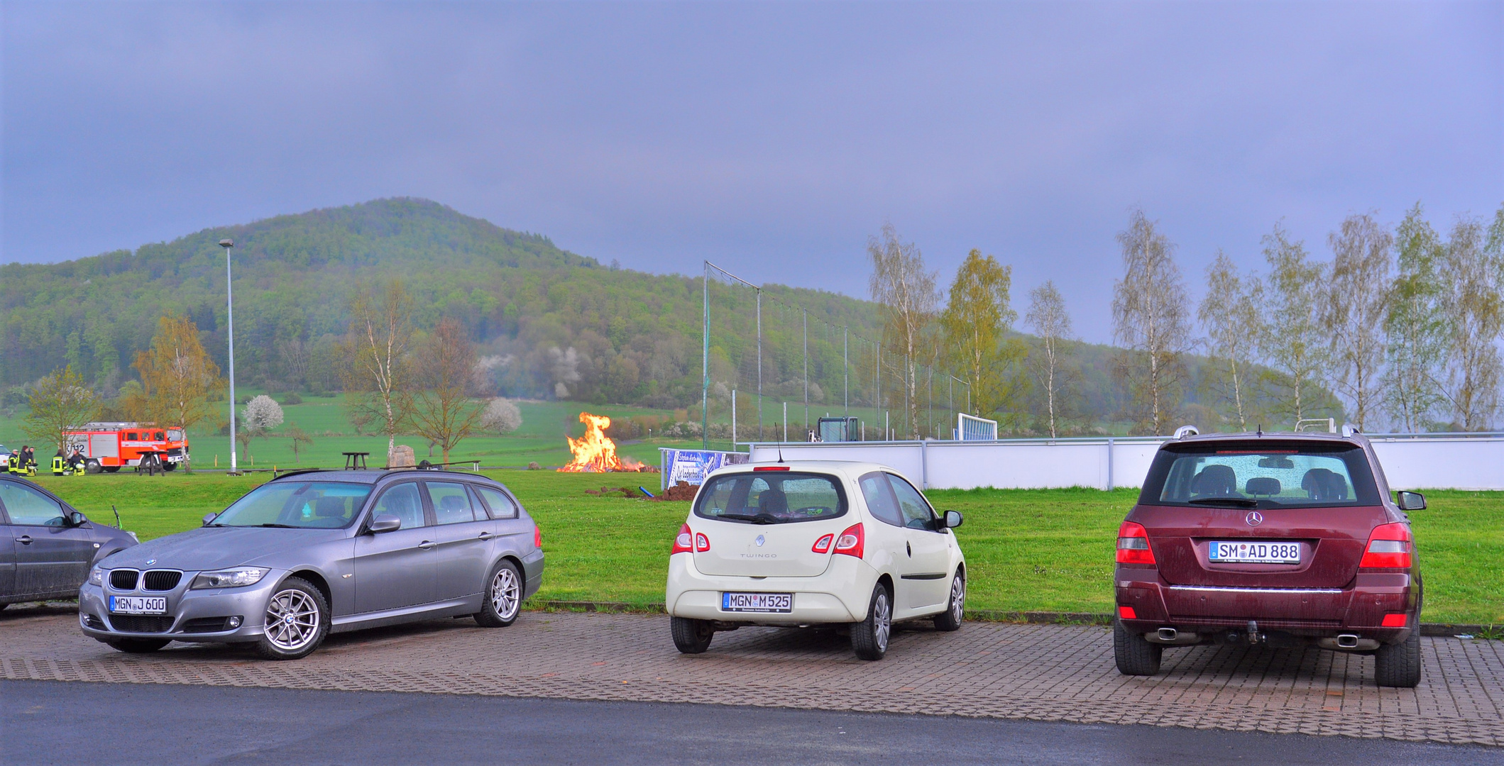 Maifeuer auf unserem Sportplatz