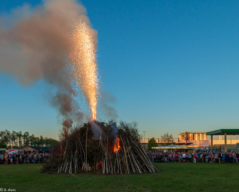 Maifeuer - Feuerwerk - Den Winter vertreiben (3)