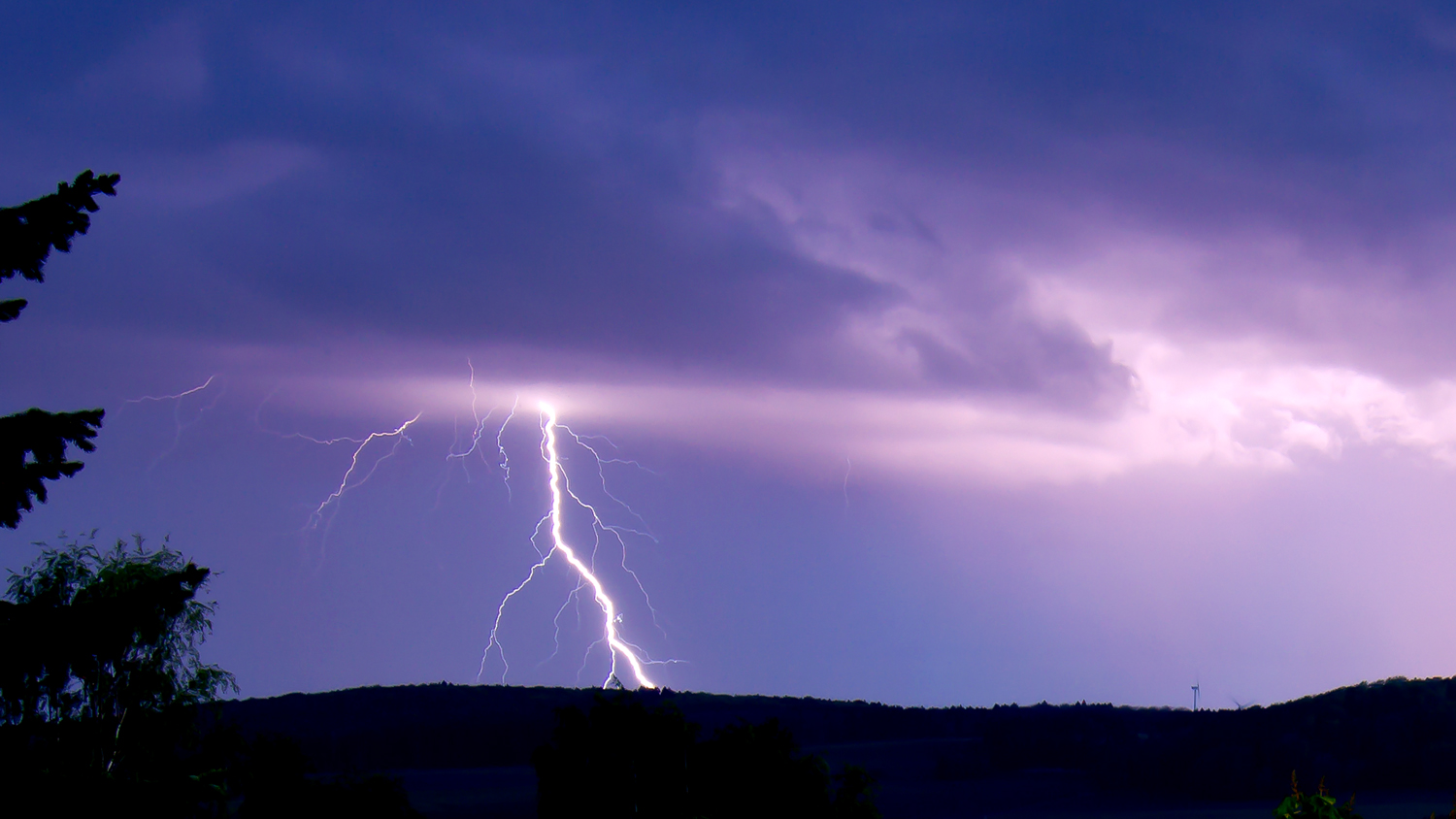 Maigewitter über Brandscheid