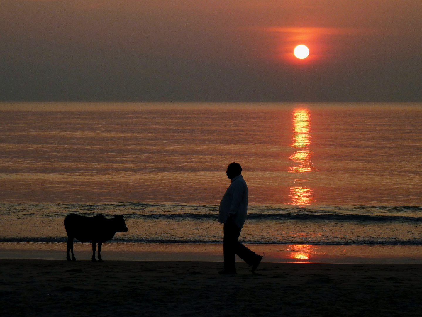 main-beach - gokarna