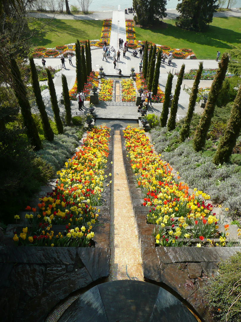 Mainau: Wassertreppe zum See