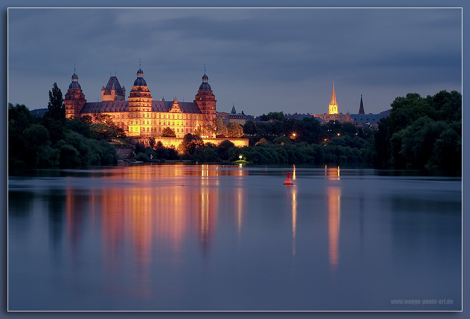 Mainblick aufs Schloss