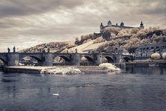 Mainbrücke [IR]