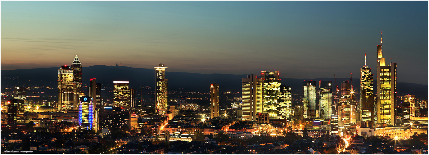 Mainhattan in the evening