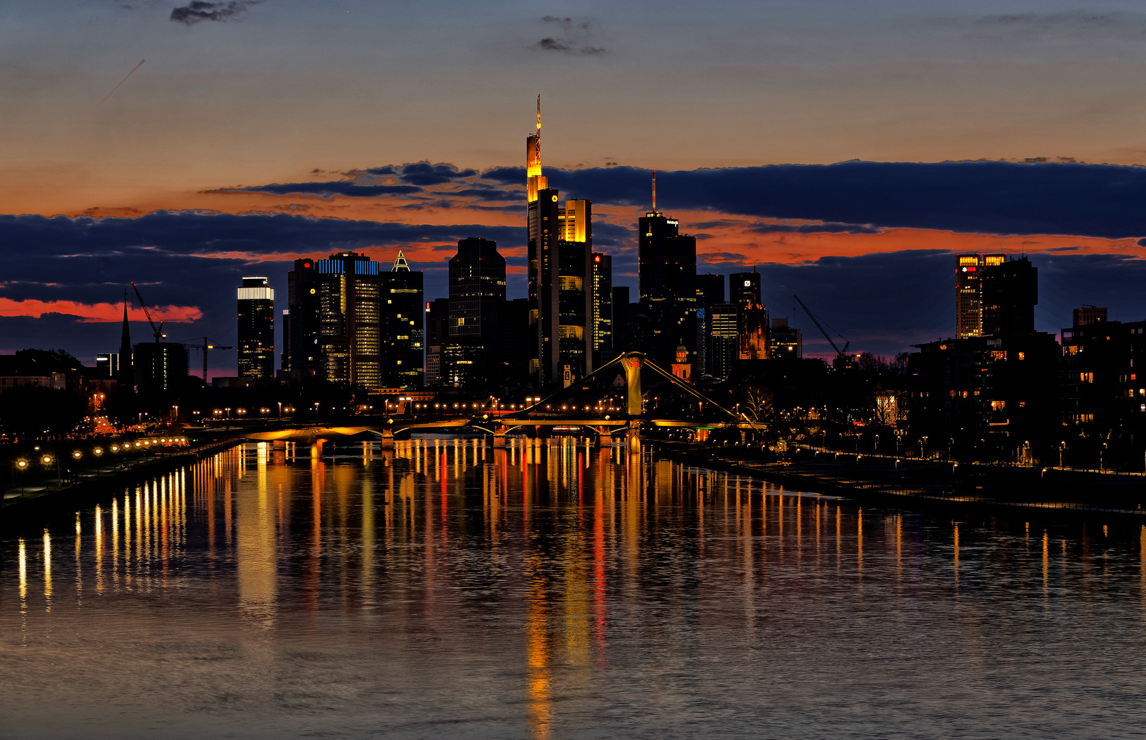 Mainhattan Skyline Abendstimmung