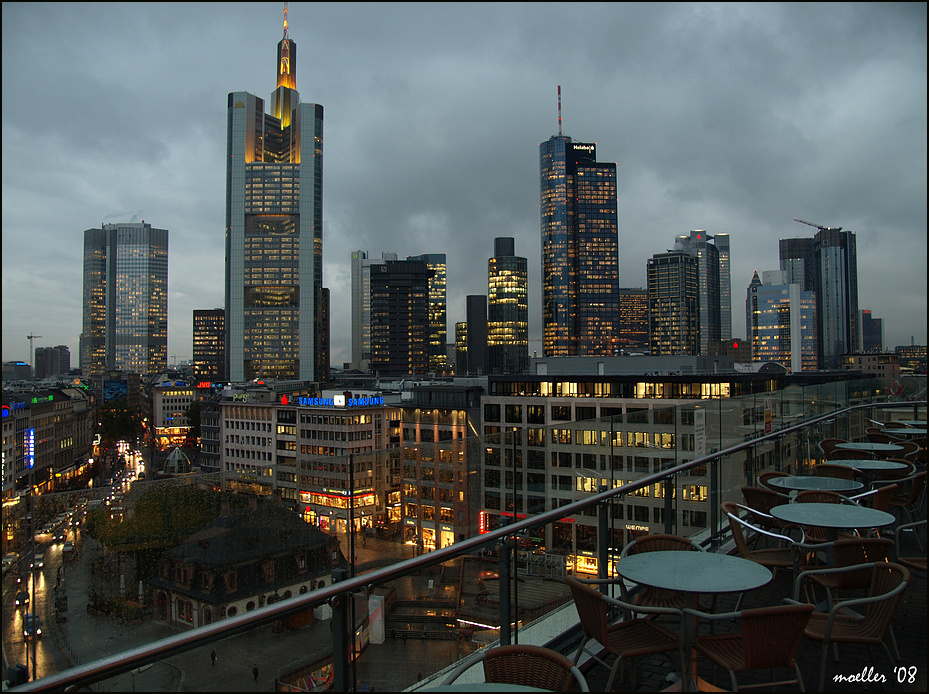 Mainhattan - zur blauen Stunde