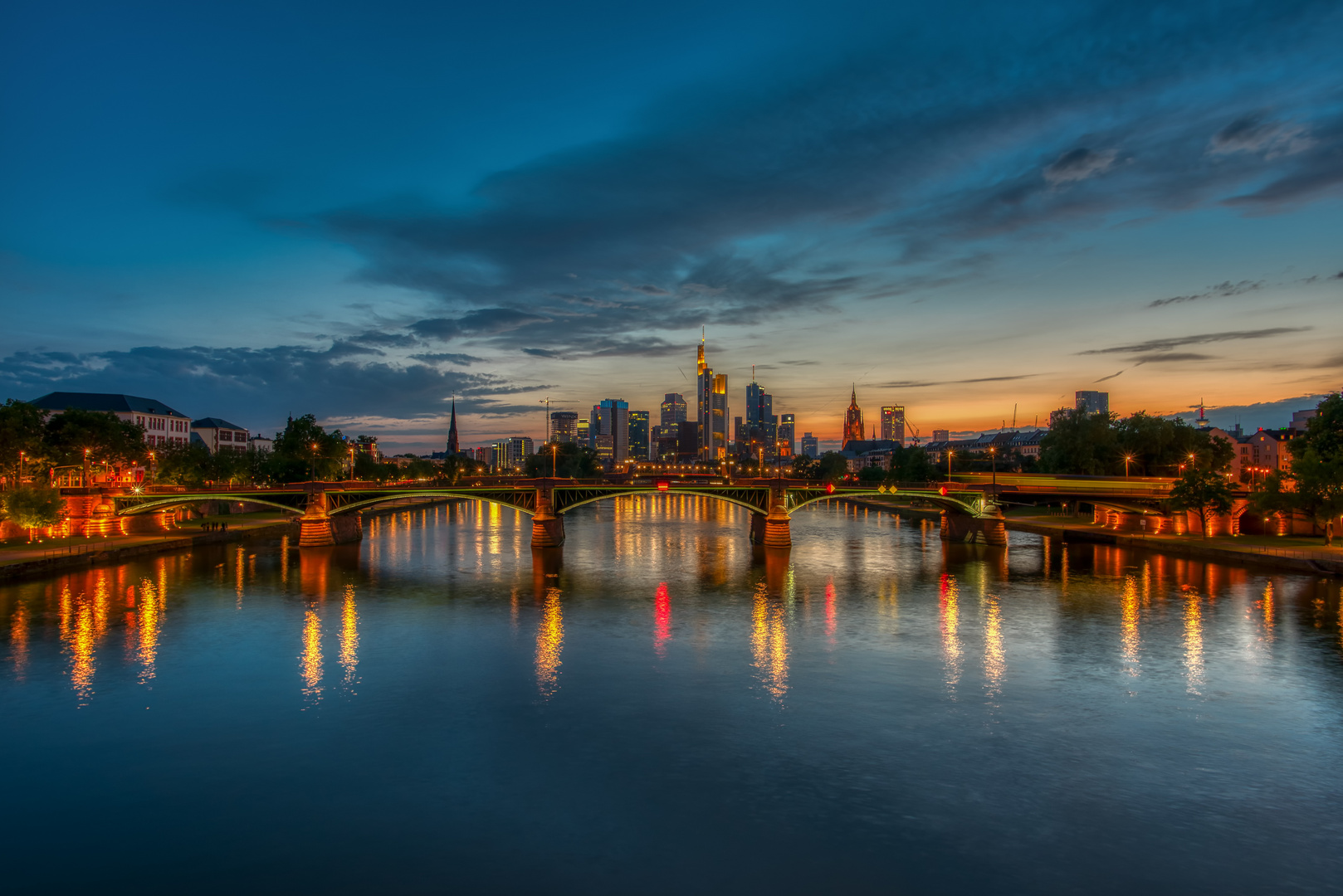 Mainhatten Foto & Bild | nachtaufnahme, frankfurt, main Bilder auf