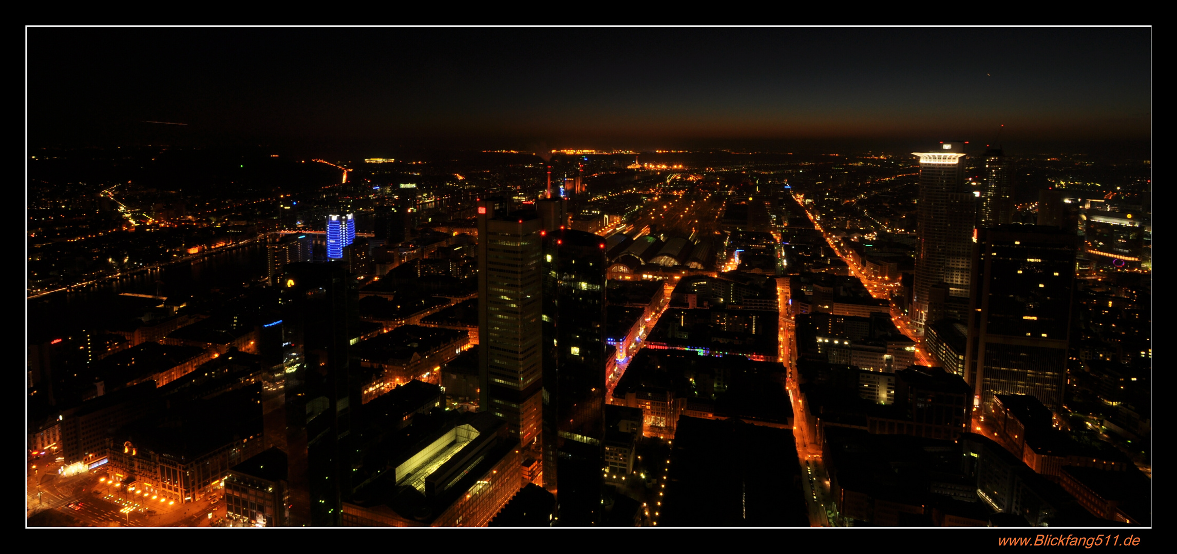 Mainhatten by Night