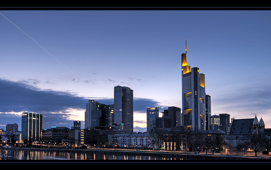 Mainhatten zur blauen Stunde (1)