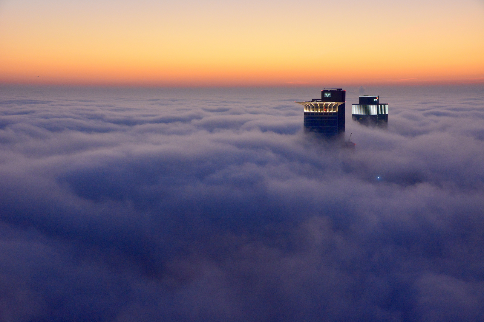 Maintower in sechs Akten - Dritter Satz Vivace "Bankenuntergang"