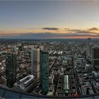 Maintower - kurz vor Sonnenuntergang