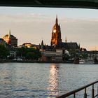 Mainufer Blick auf Frankfurt