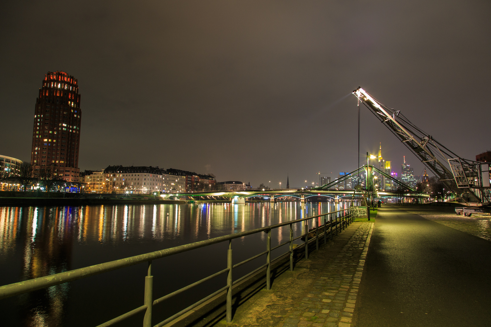 Mainufer @ Night