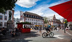 Mainz - Auf dem Schillerplatz Anfang Juli (1)