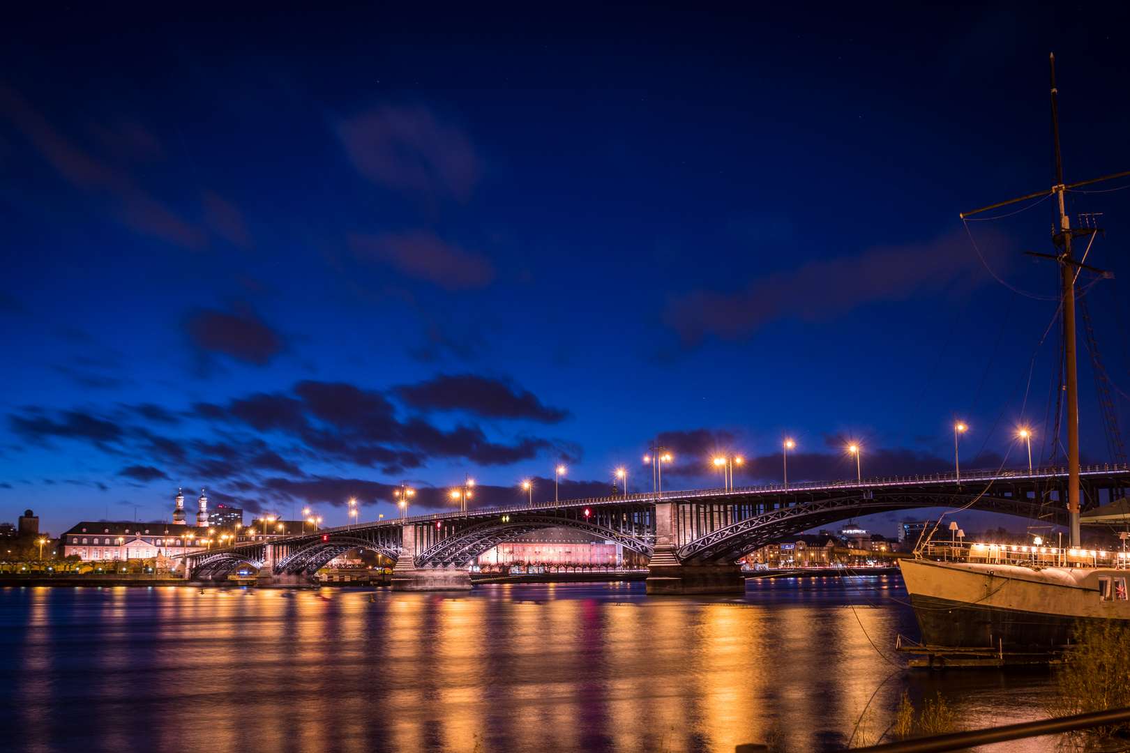 Mainz  bei Nacht