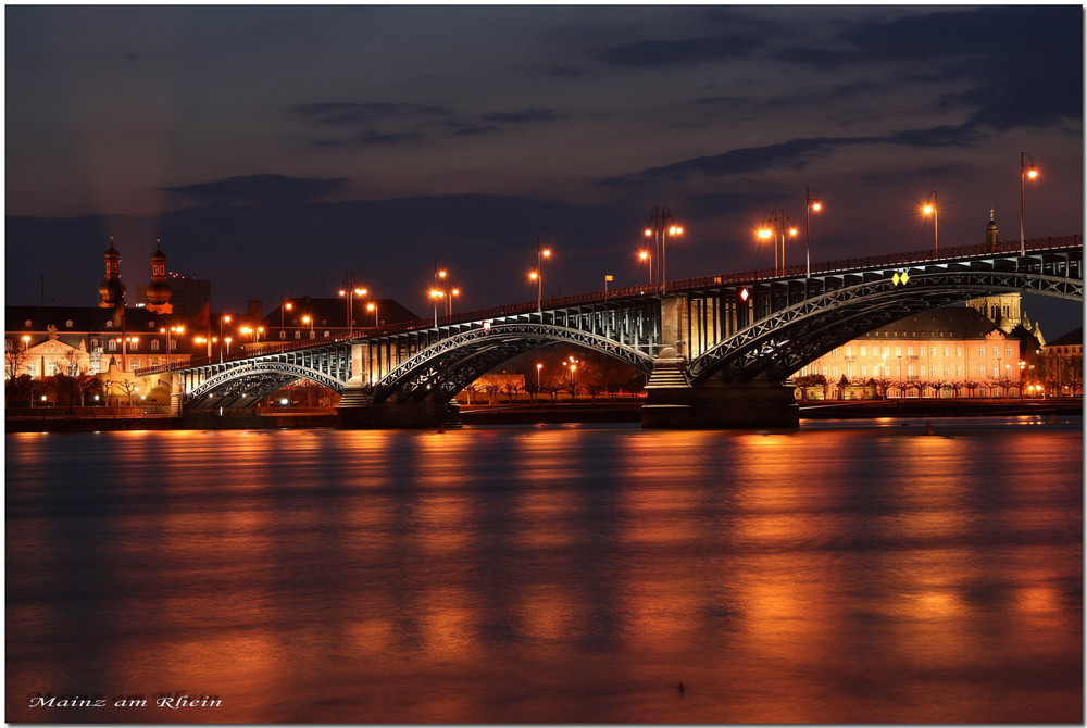 Mainz bei Nacht