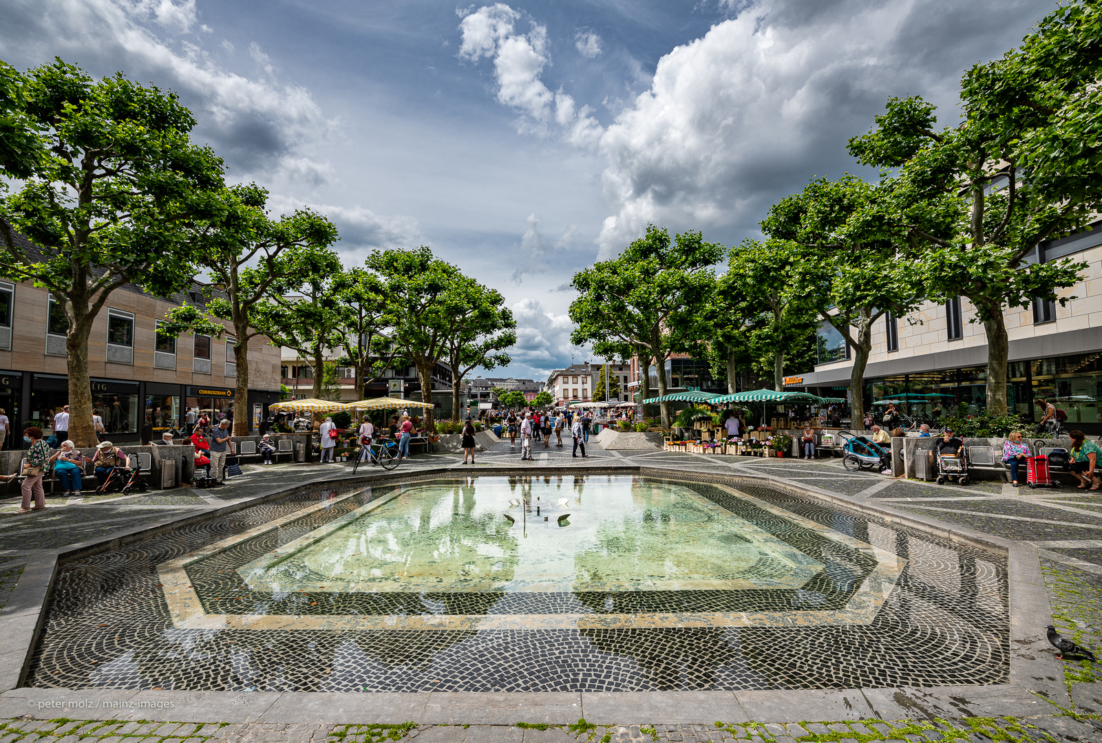 Mainz - Corona-Urlaub am Pool statt Johannisfest 