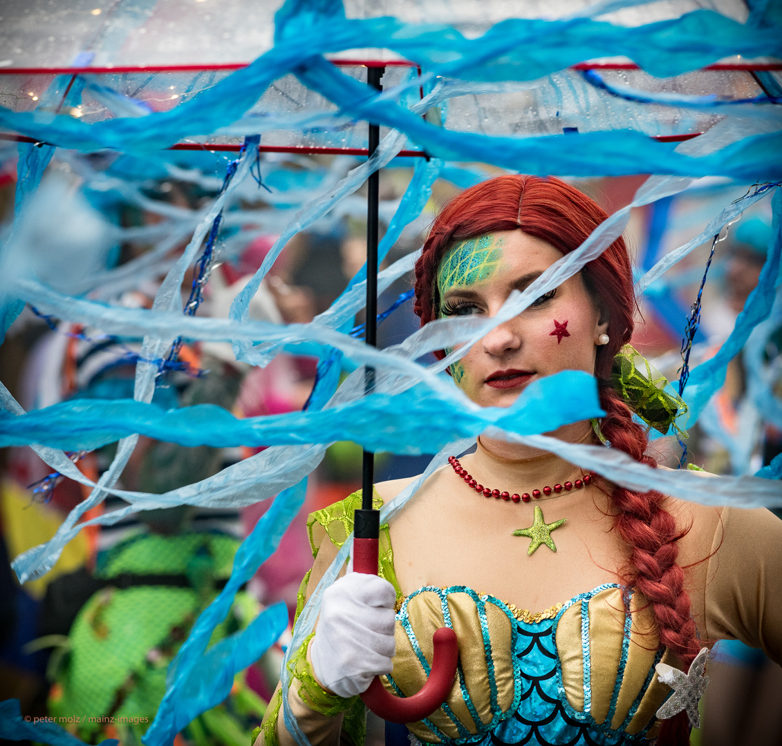 Mainz  -  Die Hexemer Unterwassernixen beim Rosenmontagszug 2020