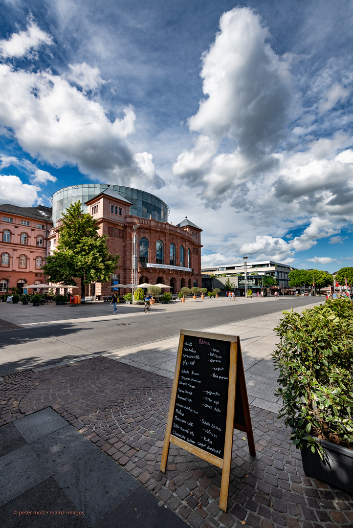 Mainz - Grandioses Theater (ein Mittsommertraum) II