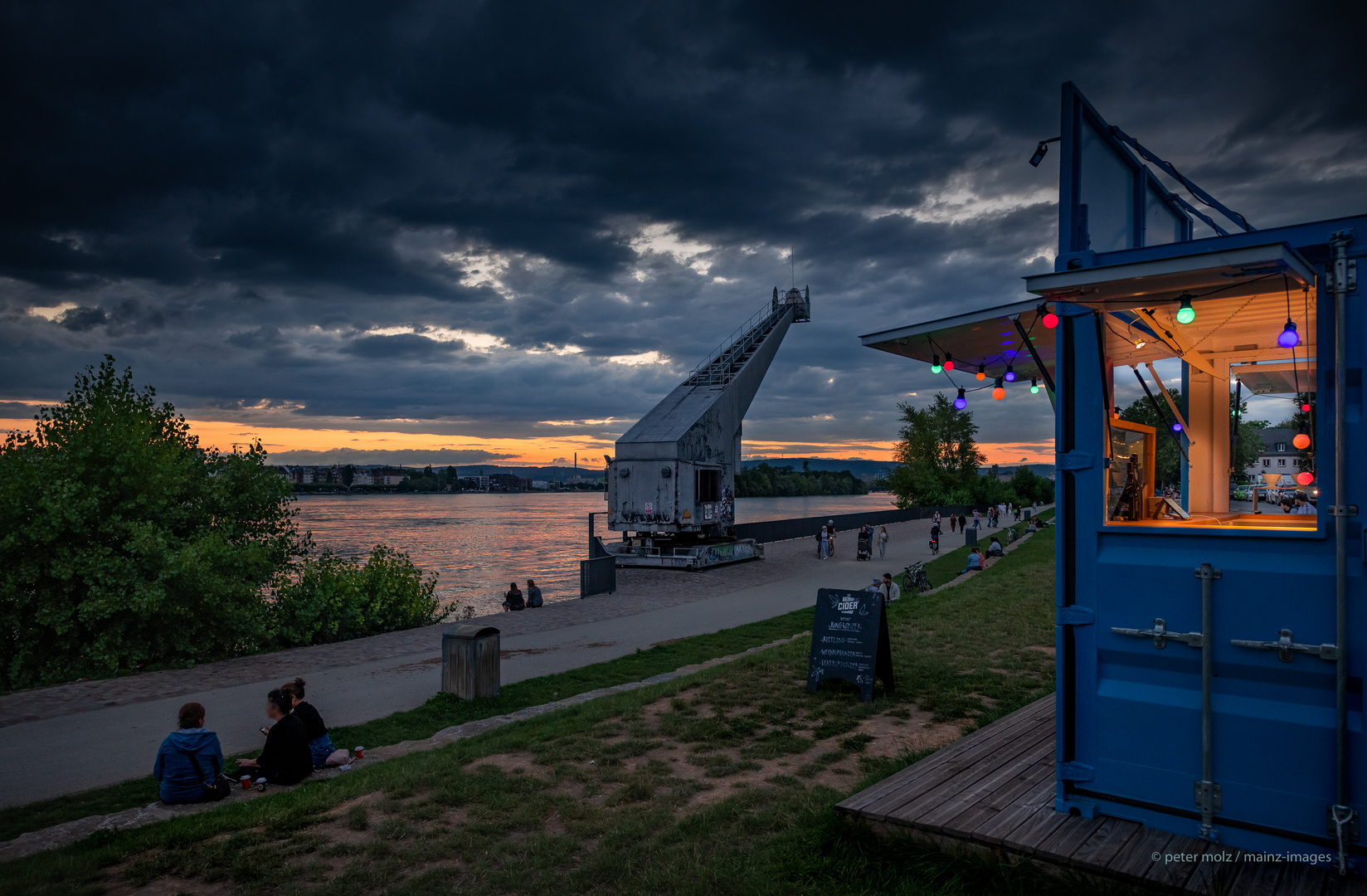 Mainz-Kastel - Abendstimmung am Rheinufer