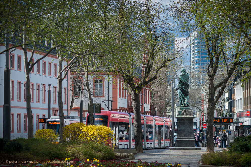 Mainz - Schillerplatz am Ostersonntag