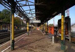 Mainz Südbahnhof - Bahnsteige, nach oben offen