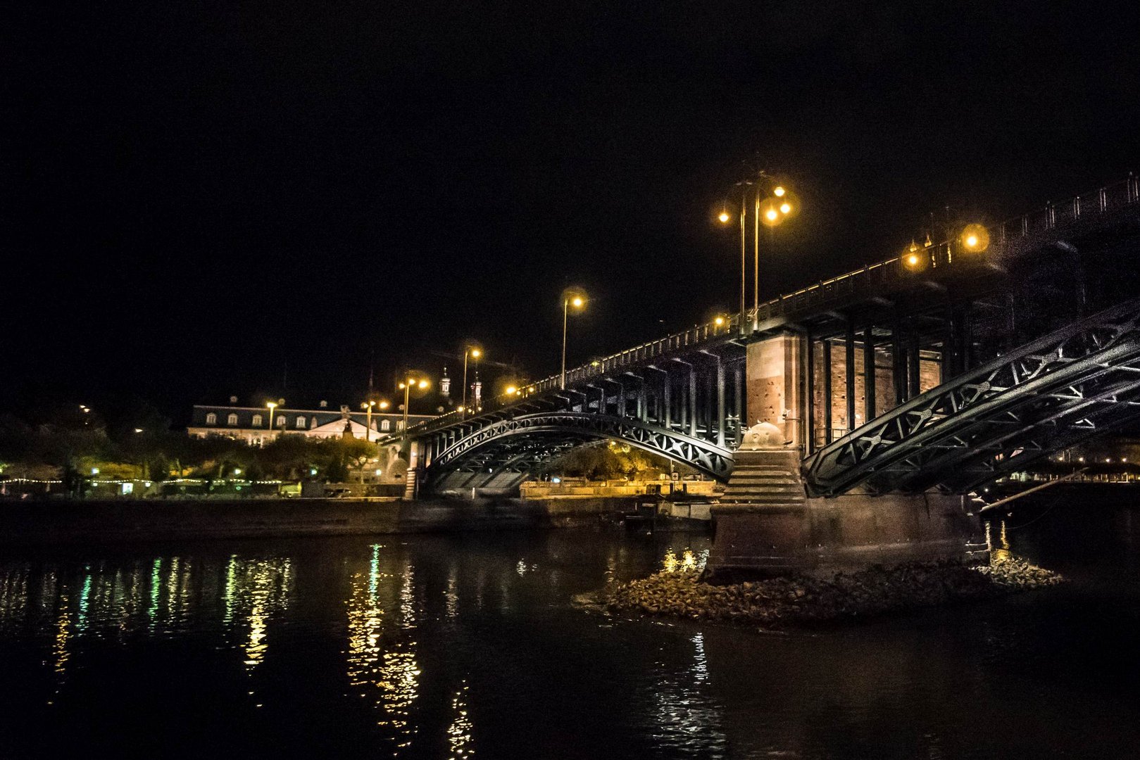 Mainz - Under the bridge