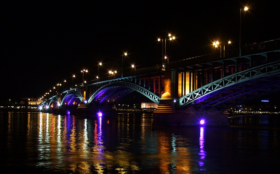 Mainzer Brücke in der Johannisnacht