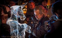 Mainzer Weihnachtsmarkt - Eisskulptur