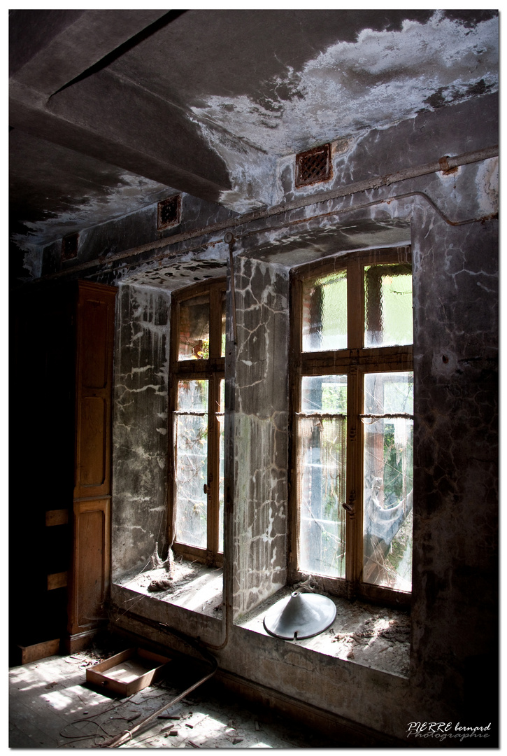 Maison abandonnée .