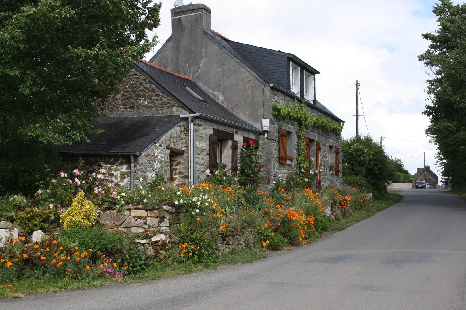 maison de campagne fleurie