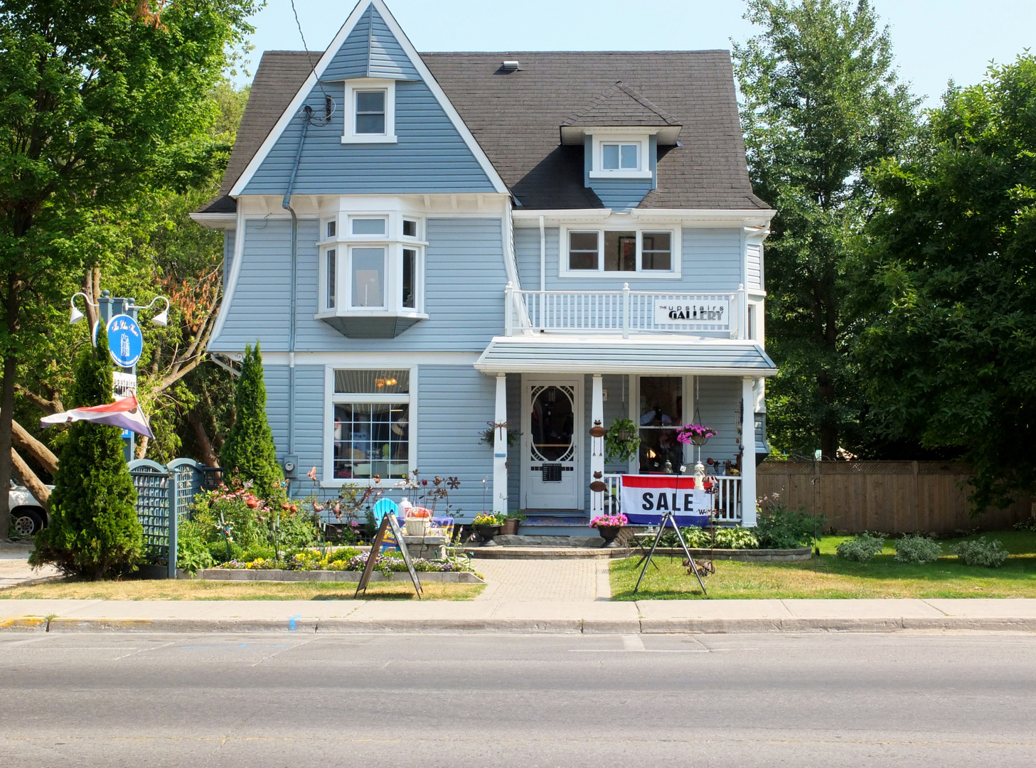 Maison Frizzi Québec Canada Maison du Québec (3) photo et image | north america, canada, the east