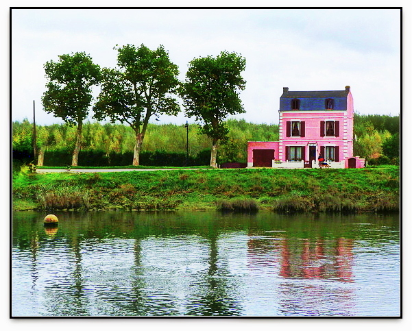 maison rose...