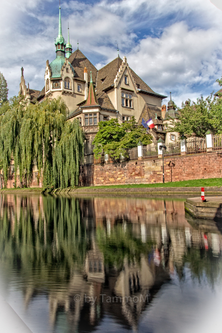 Maison sur la rivière