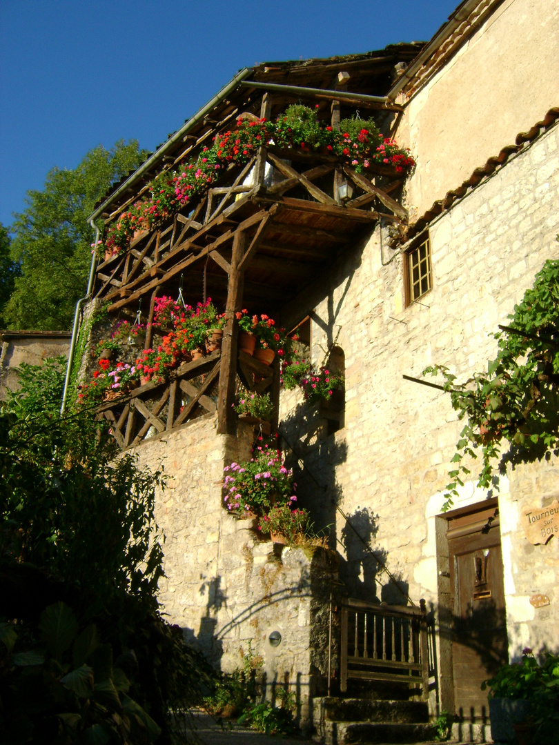 maison Vinel (dernier tourneur sur bois de st cirq lapopie)