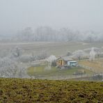 MAISONNETTE DANS LA CAMPAGNE