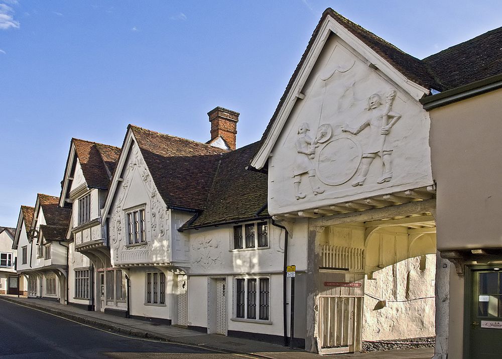 Maisons décorées au « pargeting »  --  Saffron Walden  --  Häuser mit « Pargeting » geschmückt