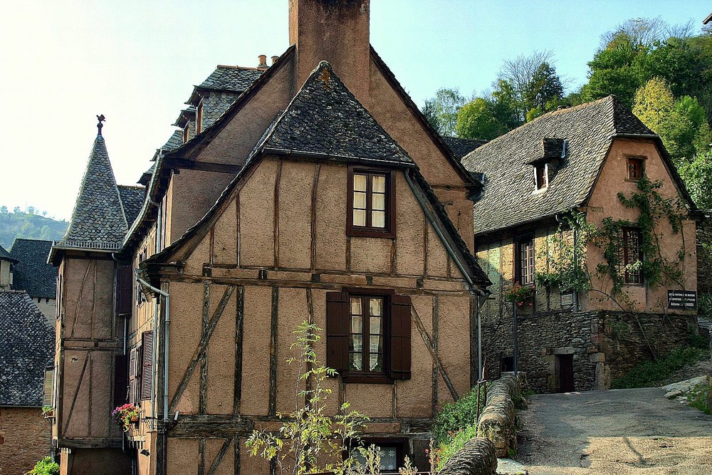 MAISONS RESTAUREES A  CONQUES    AVEYRON