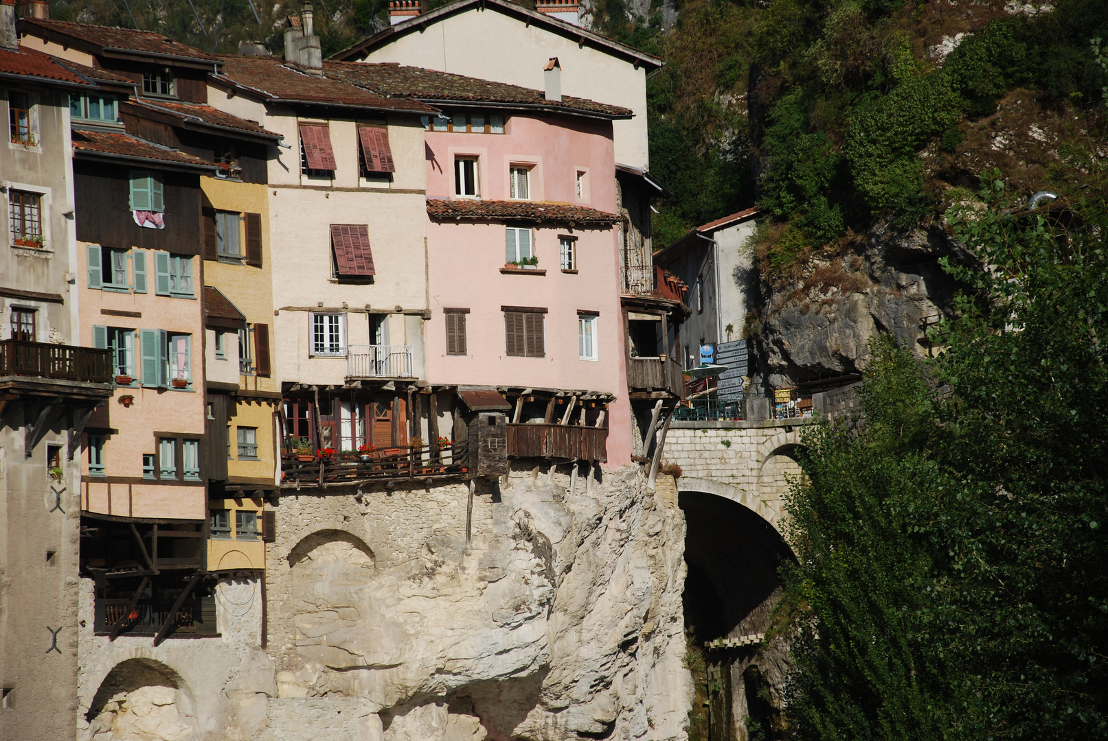 maisons suspendues