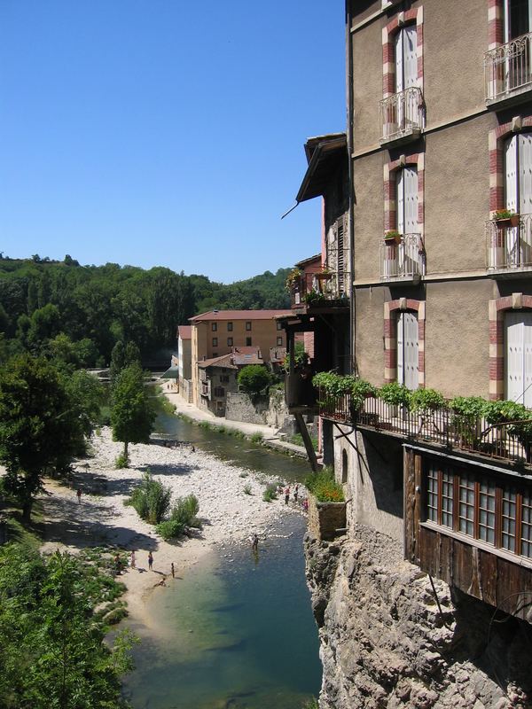 Maisons suspendues