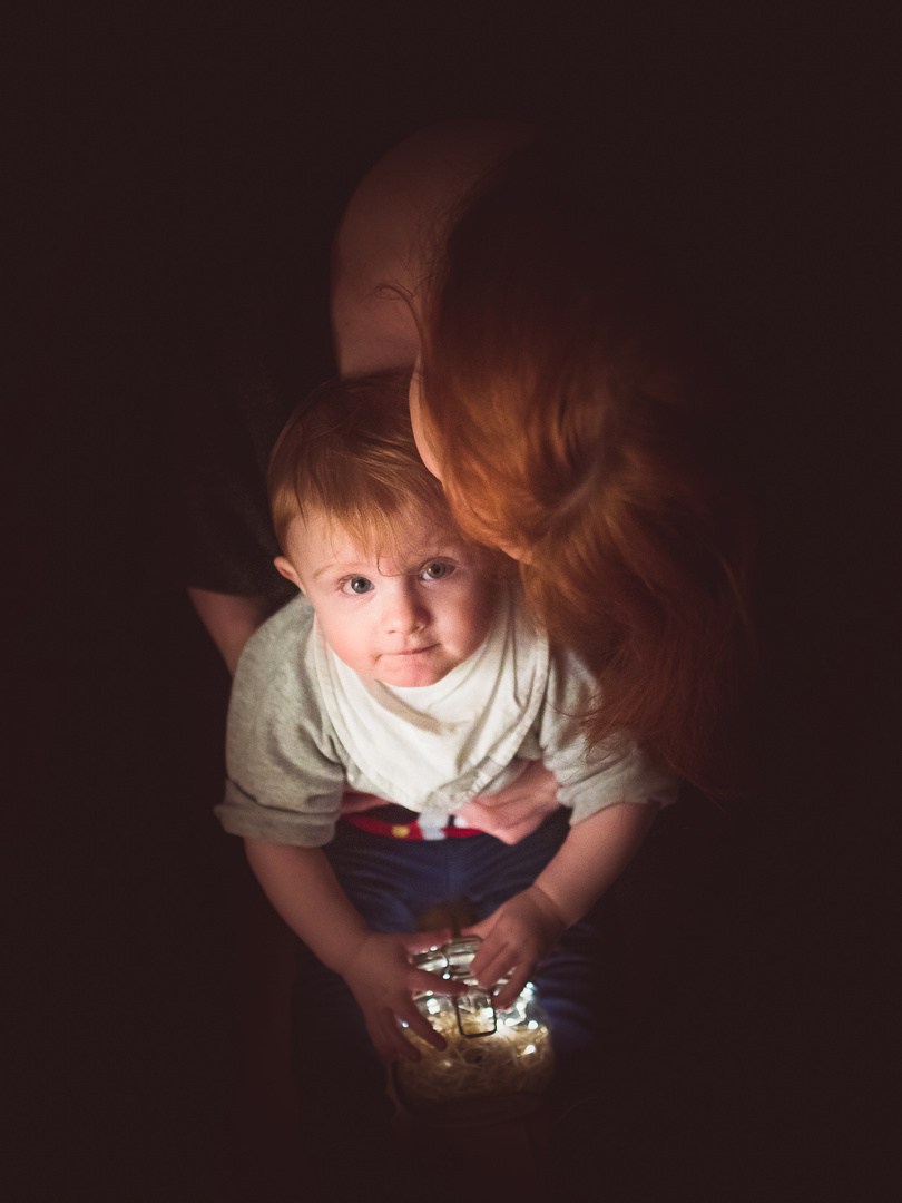 Maja und die Lichter im Glas