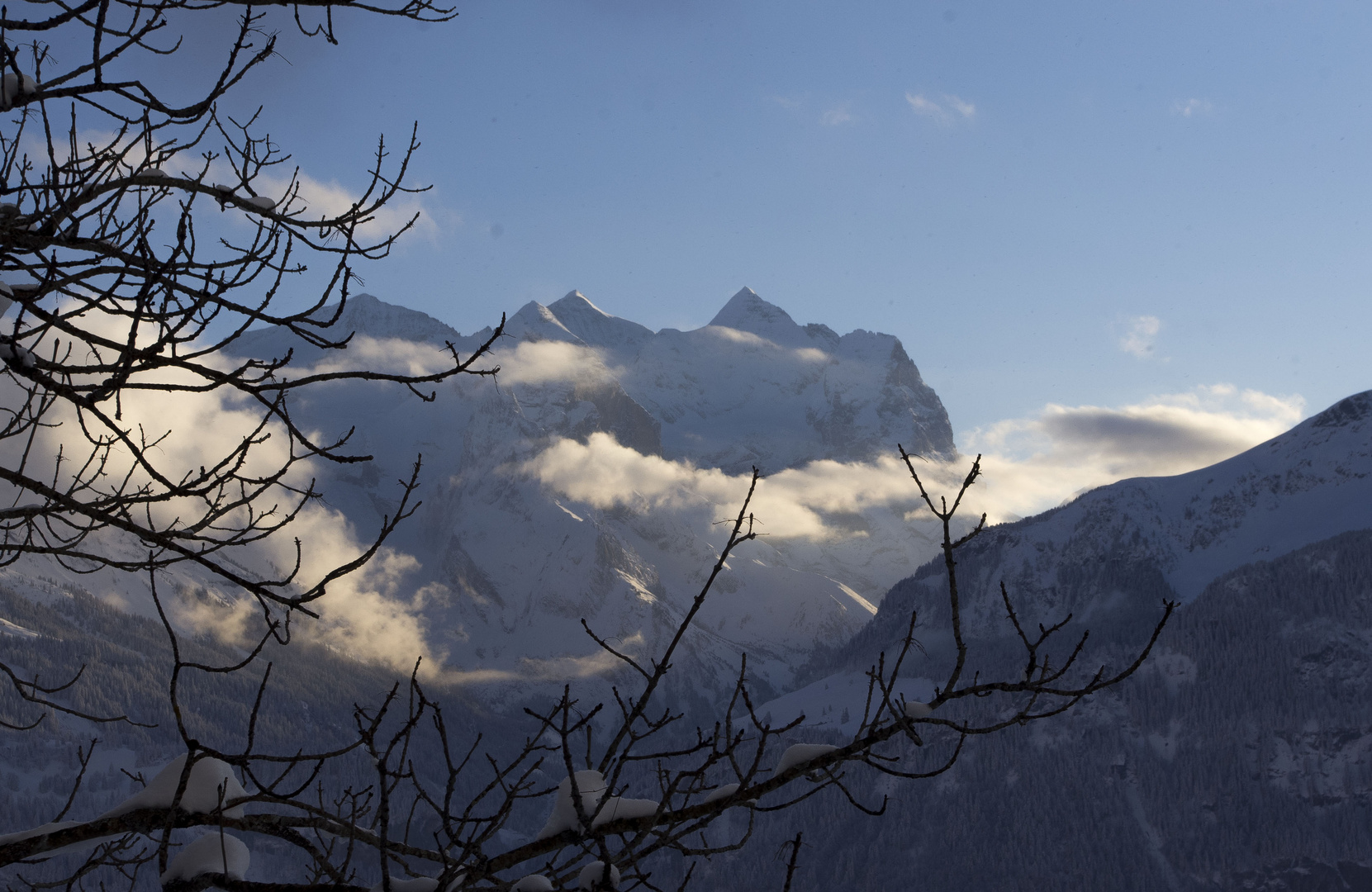 Majestätische Gipfel in der Abendsonne