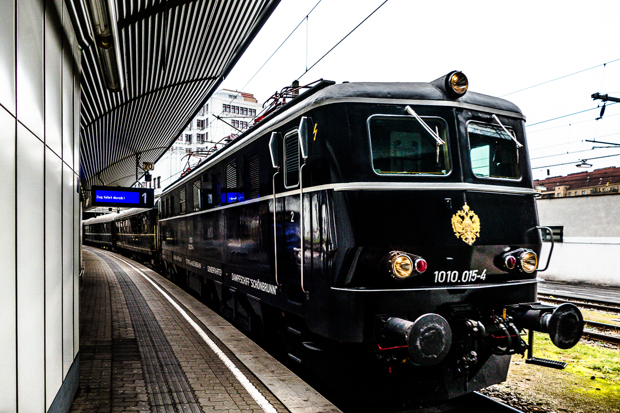 Majestic Imperial Train de Luxe